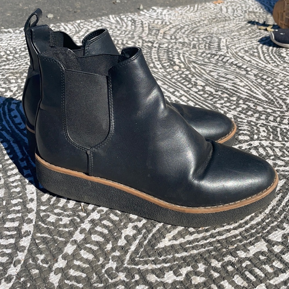 Black booties!!!
